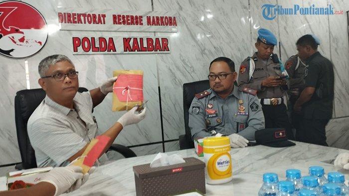 Seorang Anak Di Bawah Umur di Kalimantan Barat tertangkap Direktorat Reserse Narkoba (Ditresnarkoba) Polda Kalbar karena terlibat peredaran narkoba.